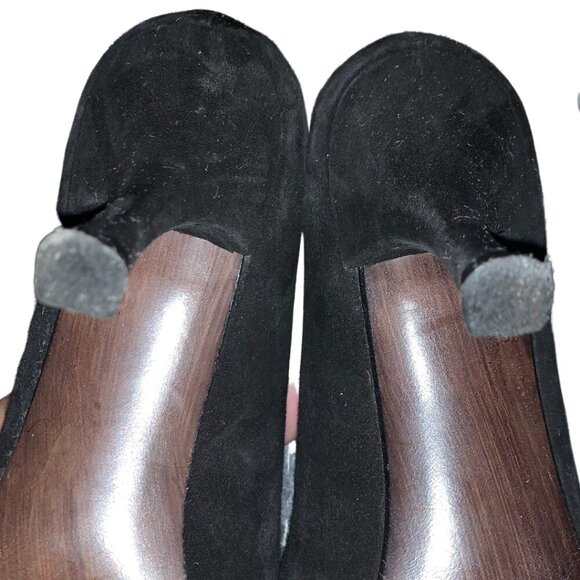 Stuart Weitzman Classic Black Suede Heels Pump w/ Fur Pom Pom Womens Size 10 - Picture 7 of 13